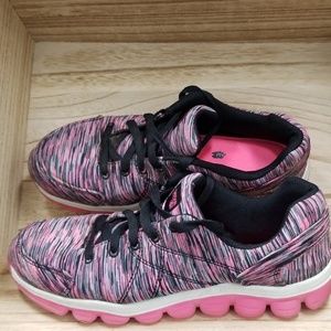 Danskin Now Sneakers